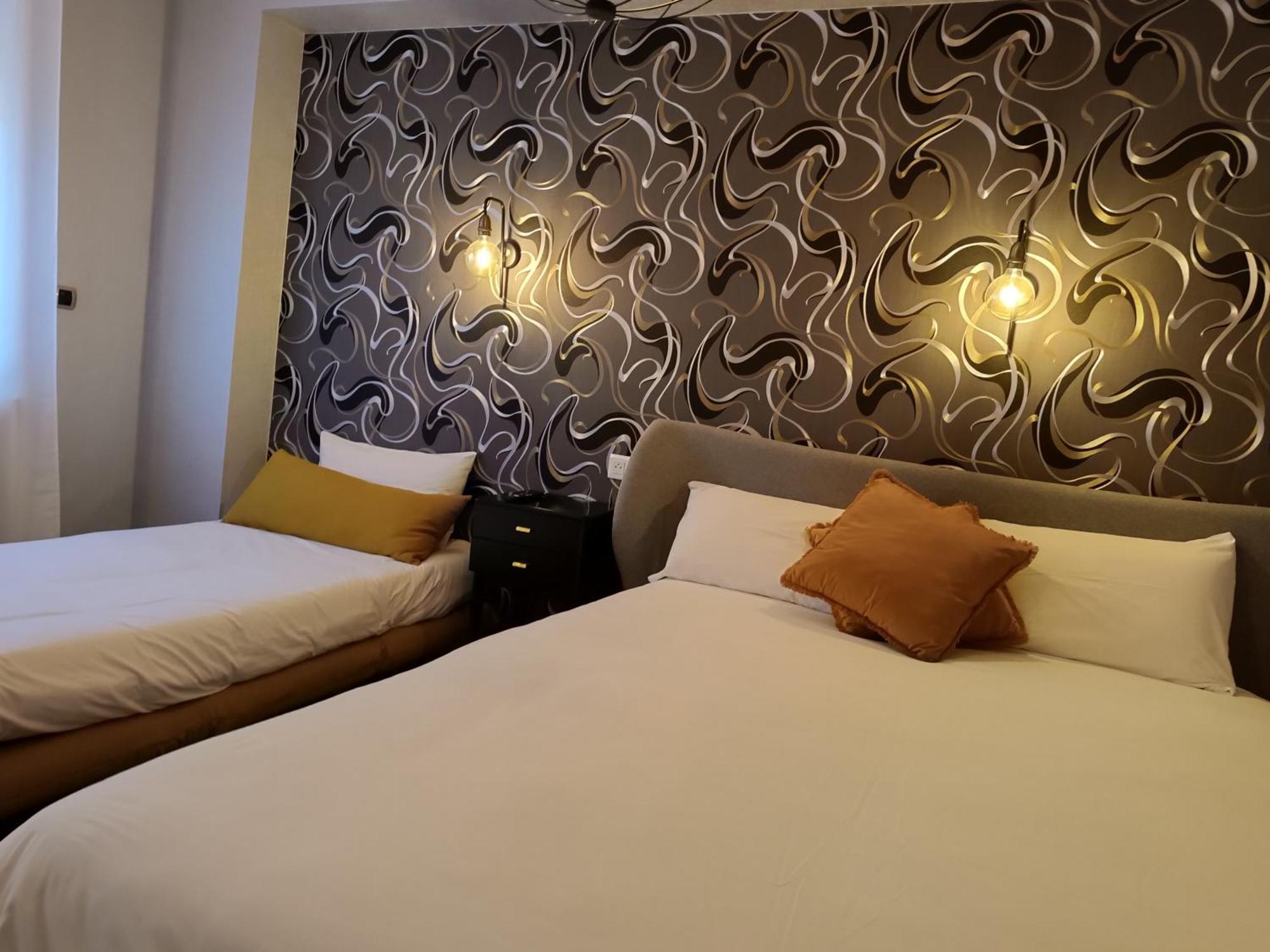 Contact Hotel Limoges - Hotel Des Deux Moulins Экстерьер фото