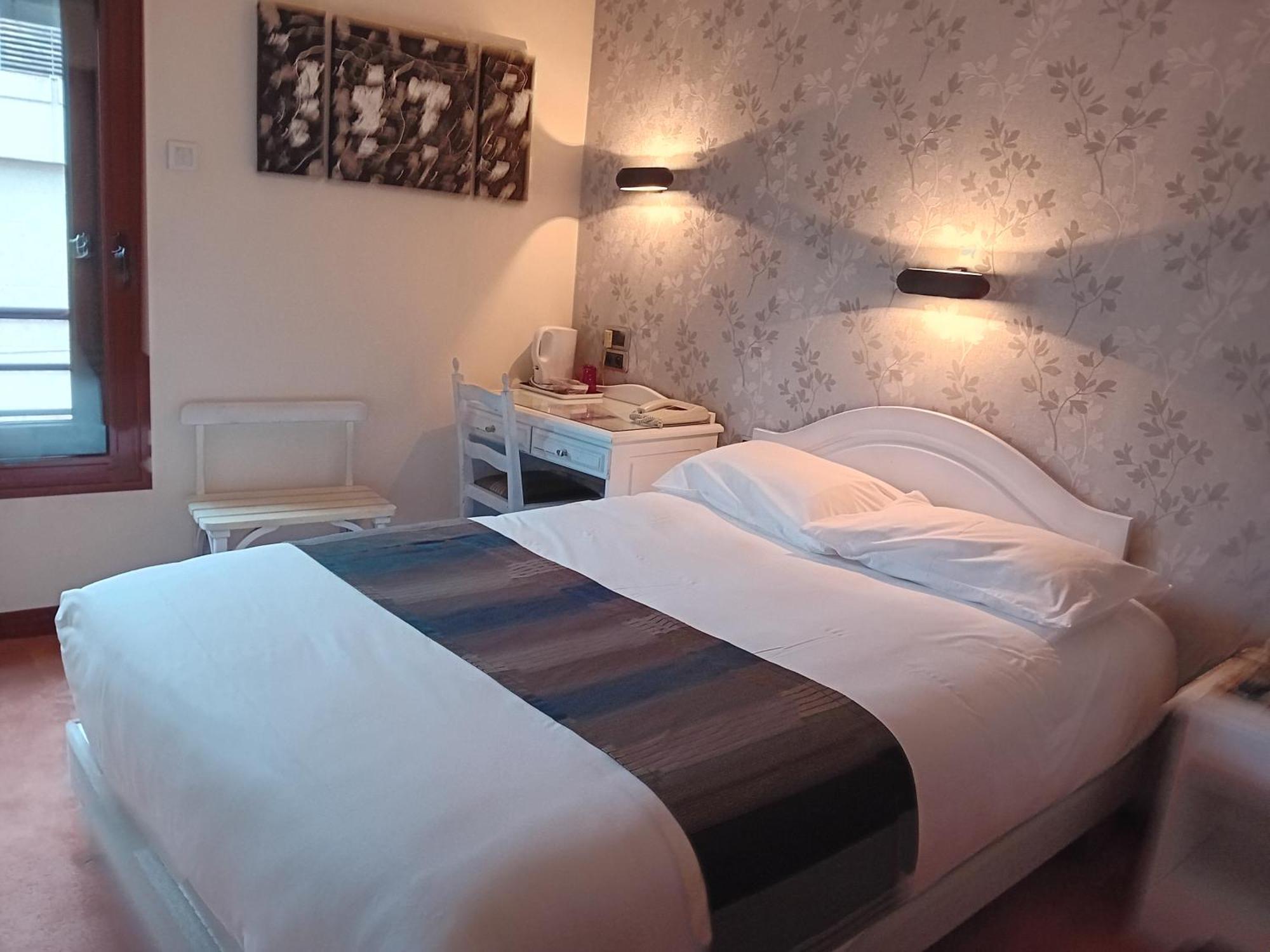 Contact Hotel Limoges - Hotel Des Deux Moulins Экстерьер фото