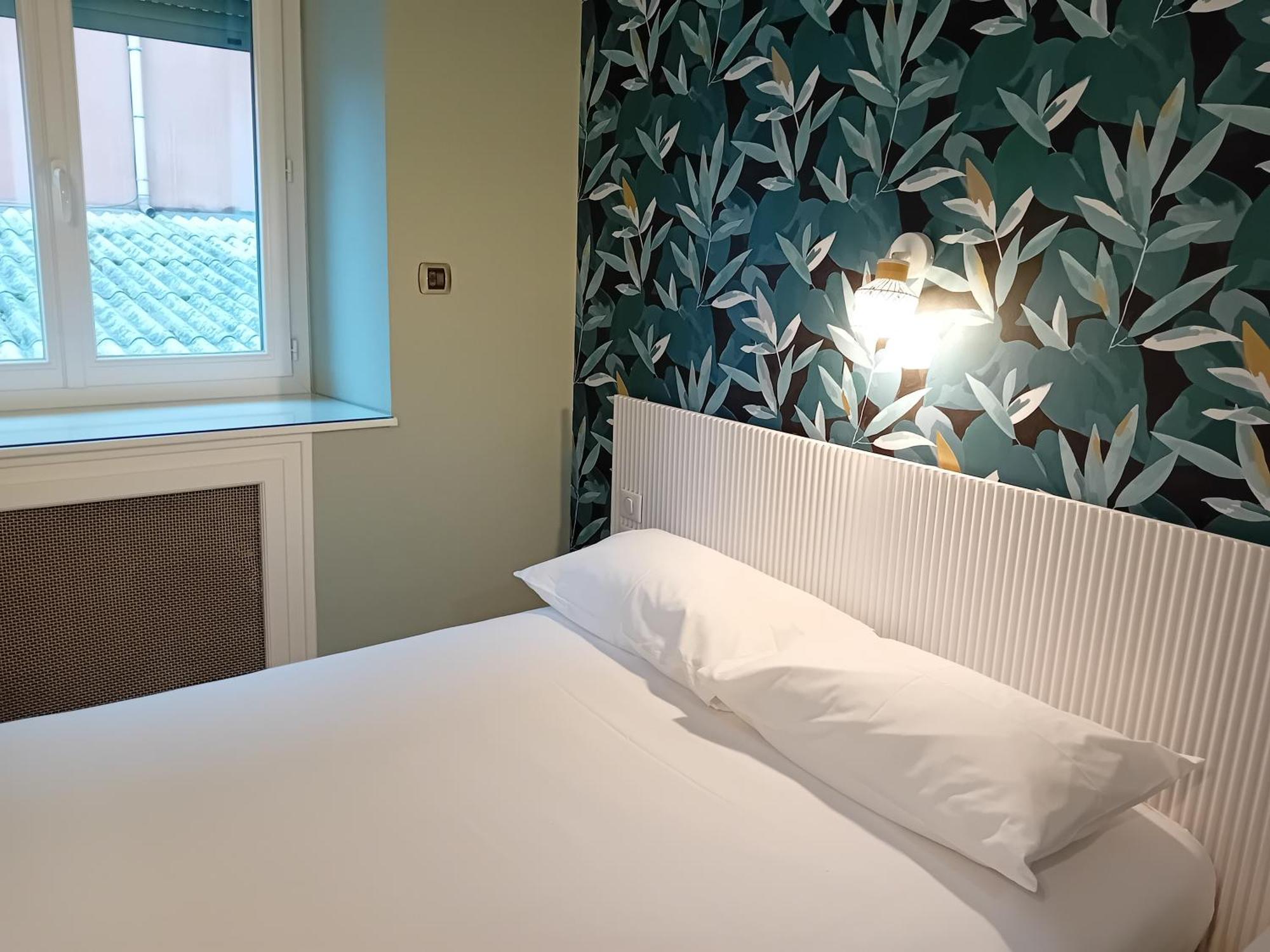 Contact Hotel Limoges - Hotel Des Deux Moulins Экстерьер фото