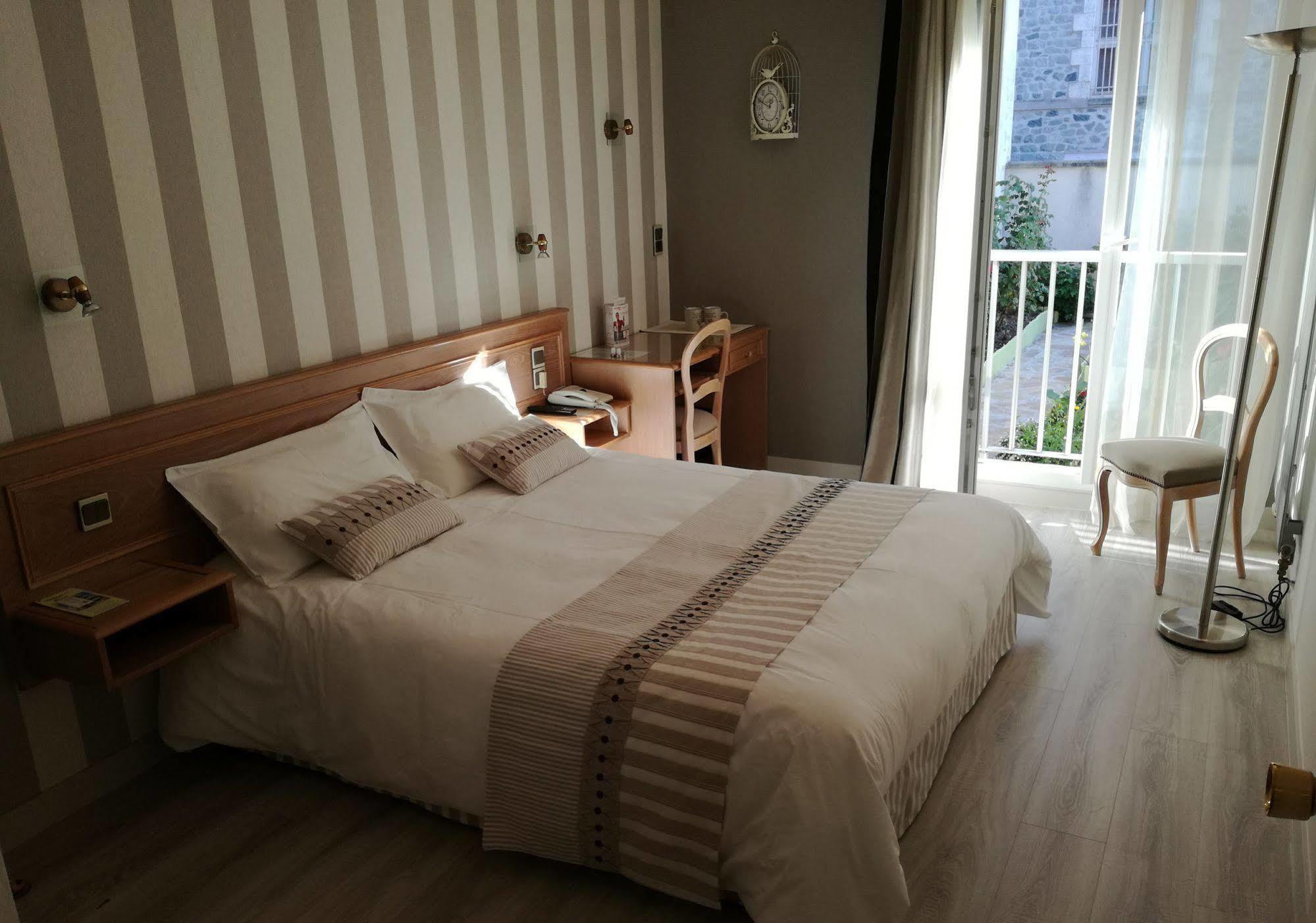 Contact Hotel Limoges - Hotel Des Deux Moulins Экстерьер фото