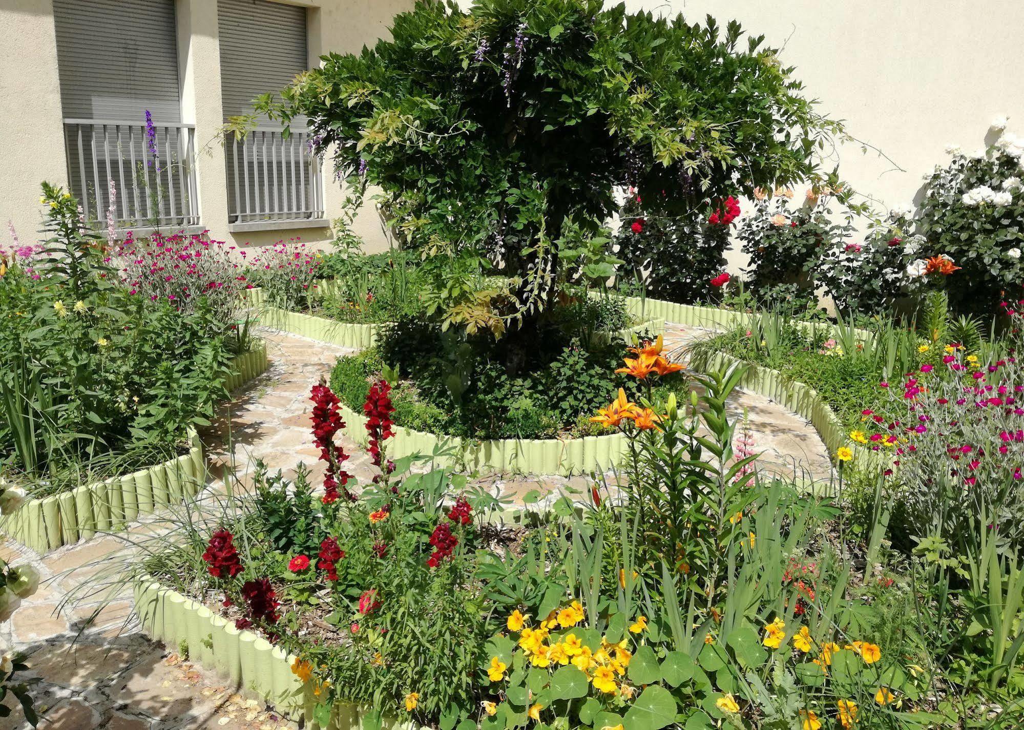 Contact Hotel Limoges - Hotel Des Deux Moulins Экстерьер фото